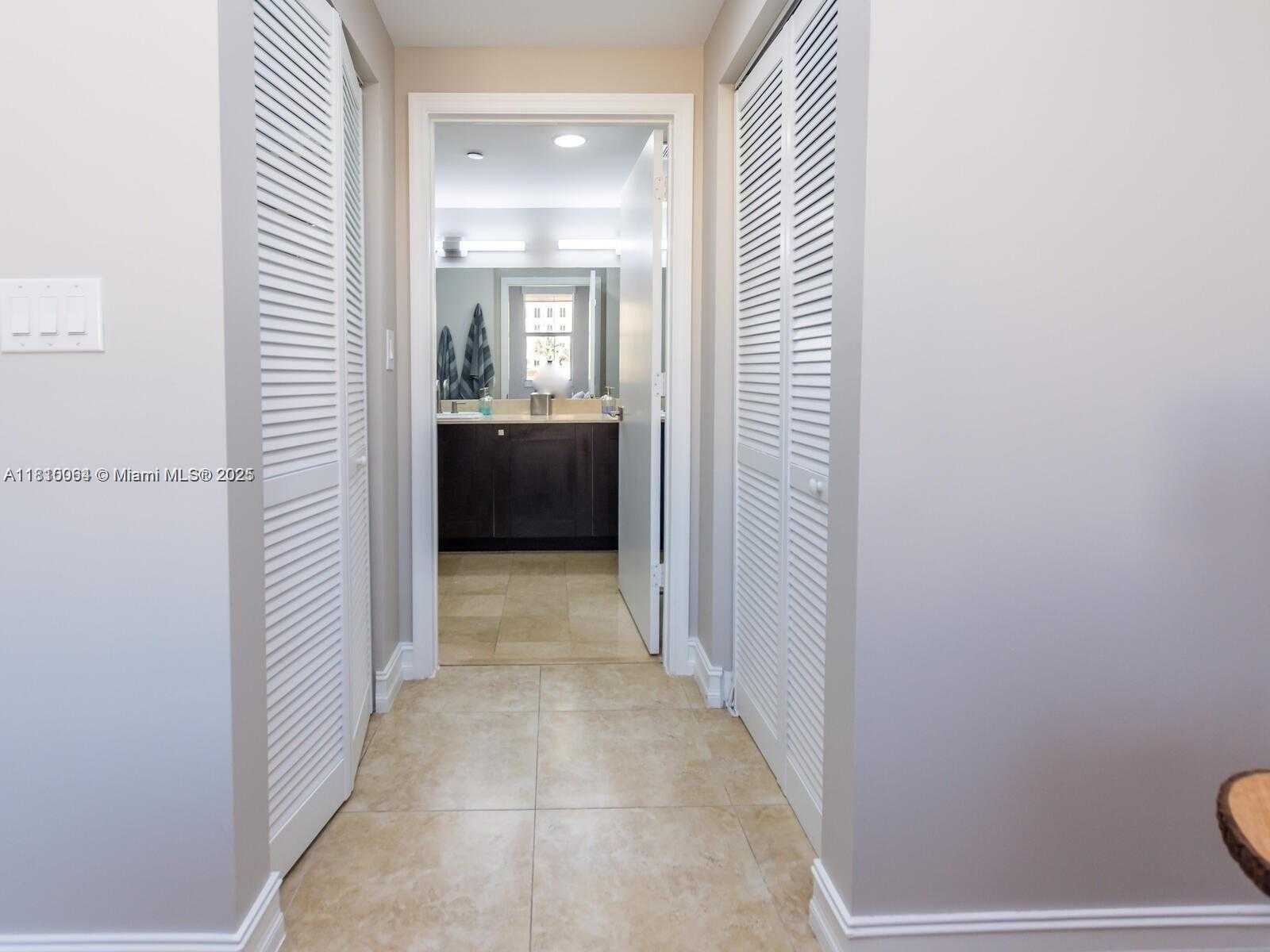 Small Image of 4100 SALZEDO ST #618, Coral Gables Number 16