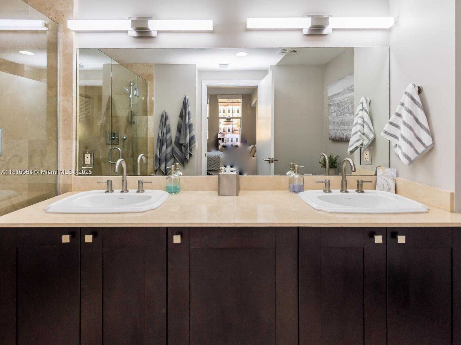 Small Image of 4100 SALZEDO ST #618, Coral Gables Number 19