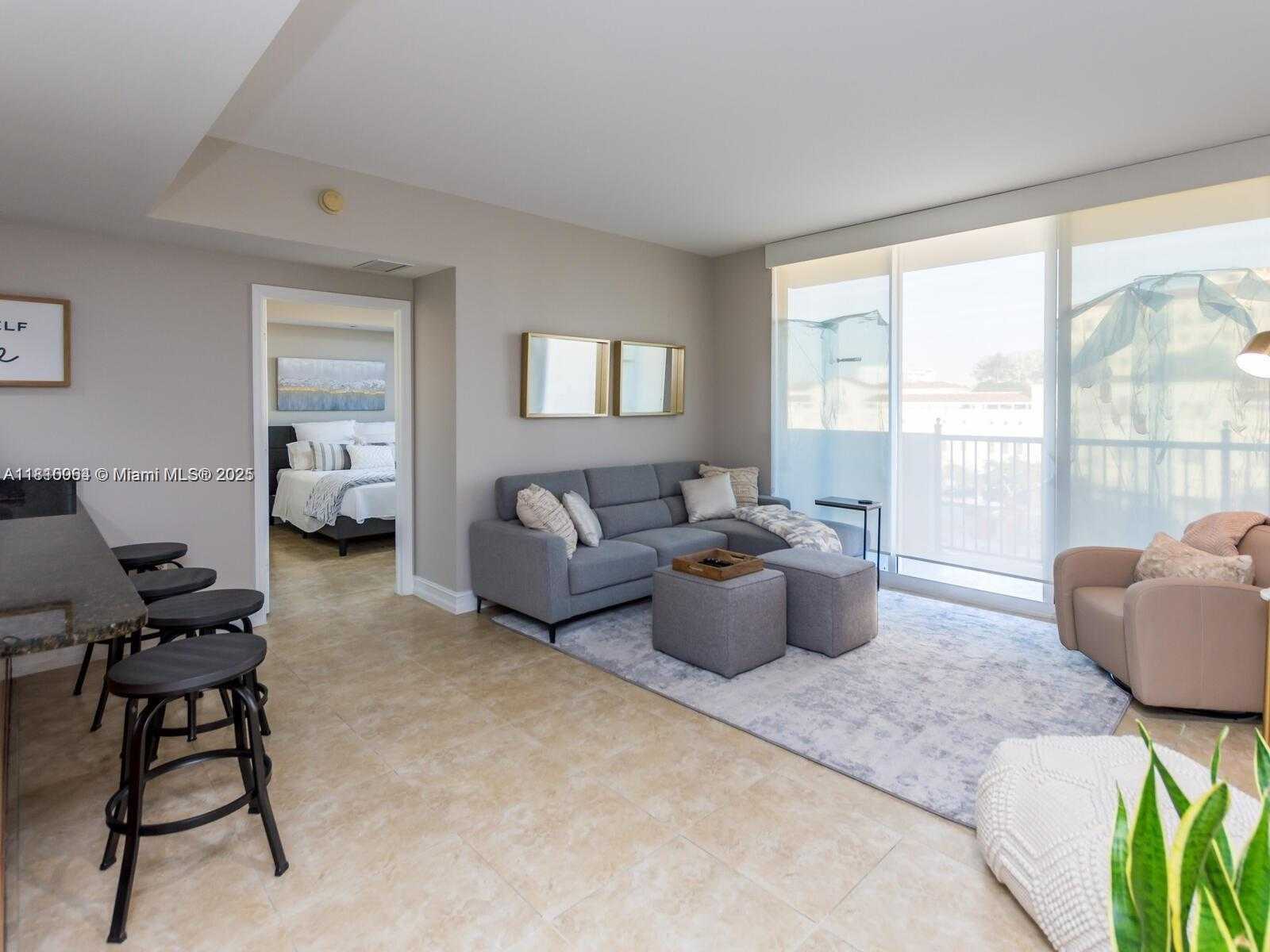 Small Image of 4100 SALZEDO ST #618, Coral Gables Number 5