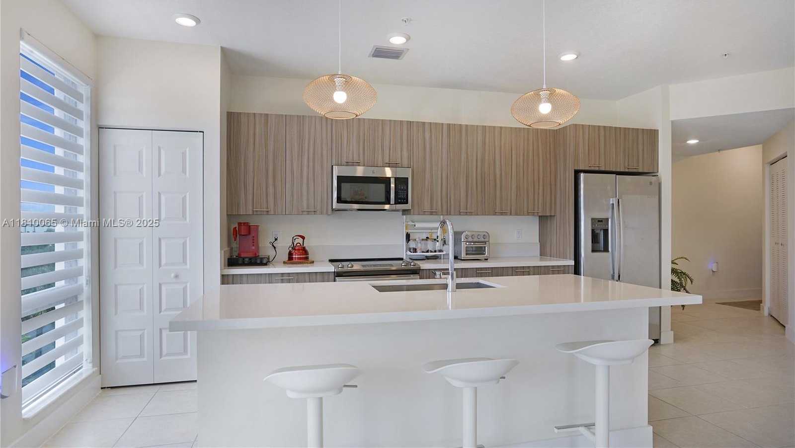Small Image of 8301 NORTH WEST 41ST ST #B-404, Doral Number 6