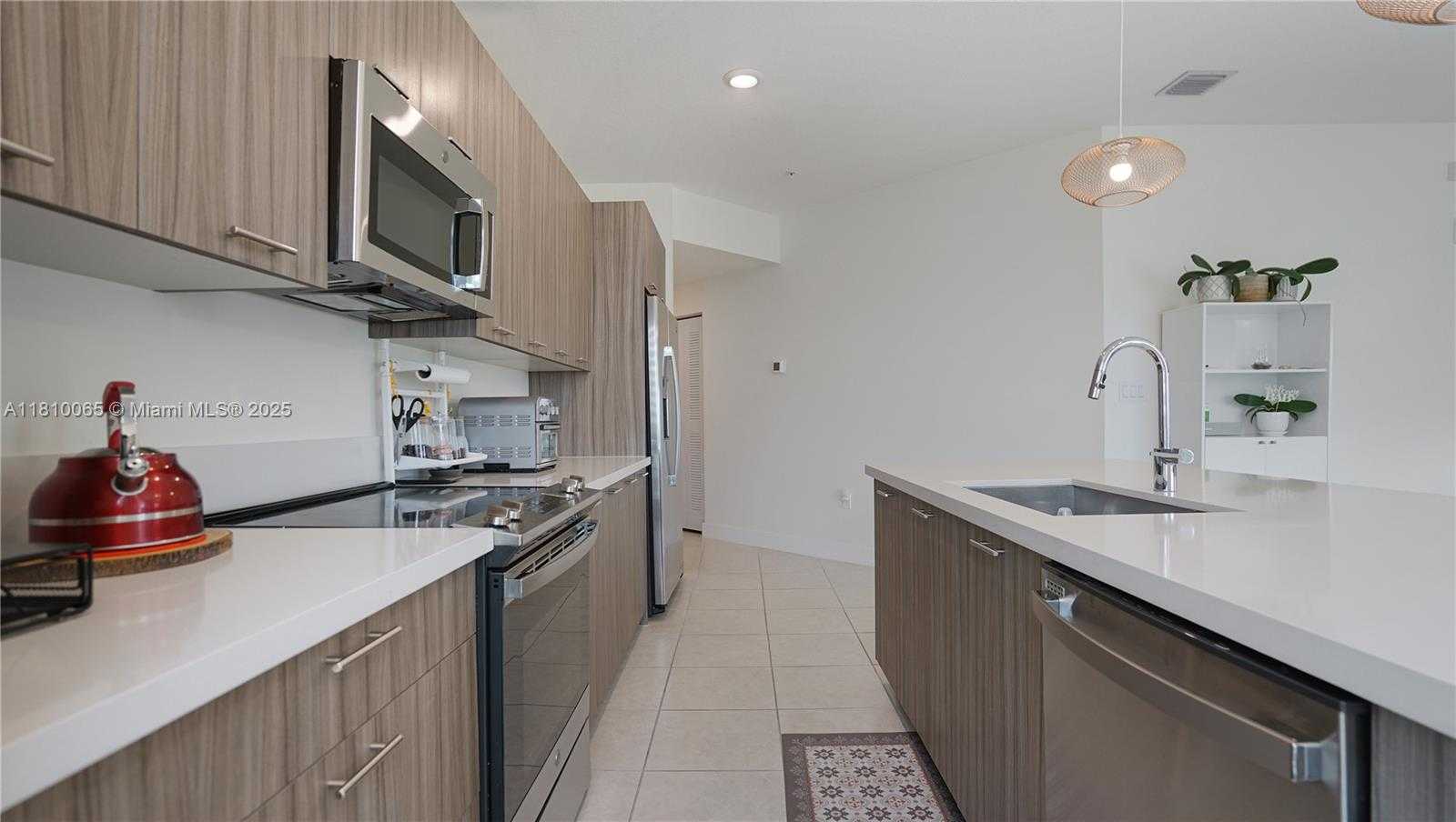 Small Image of 8301 NORTH WEST 41ST ST #B-404, Doral Number 7