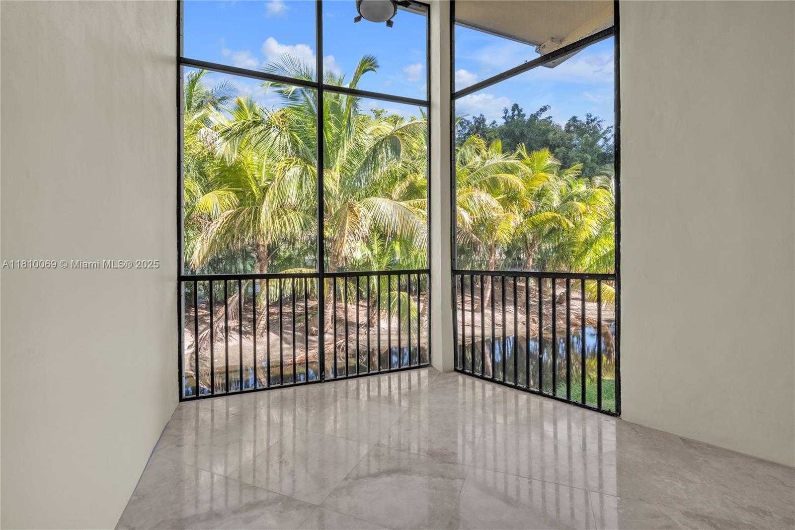 Small Image of 20351 WEST COUNTRY CLUB DR #TH17, Aventura Number 13