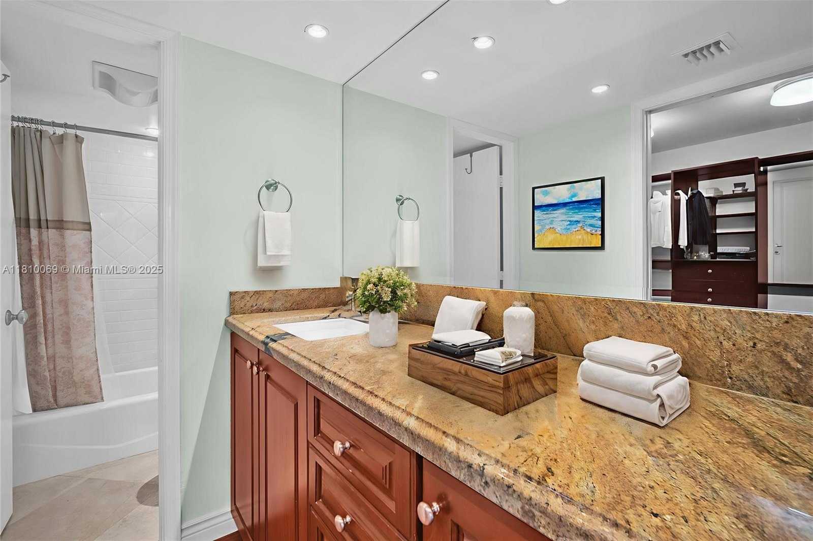 Small Image of 20351 WEST COUNTRY CLUB DR #TH17, Aventura Number 22