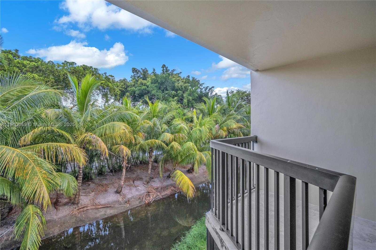 Small Image of 20351 WEST COUNTRY CLUB DR #TH17, Aventura Number 31