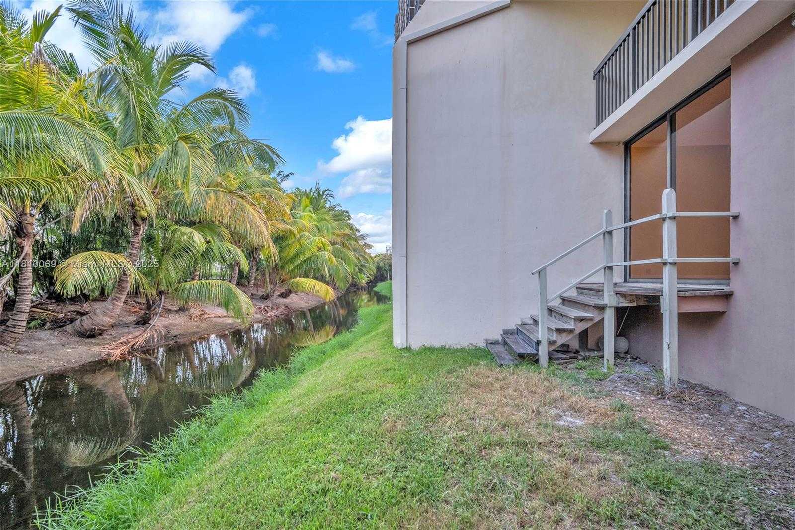 Small Image of 20351 WEST COUNTRY CLUB DR #TH17, Aventura Number 33