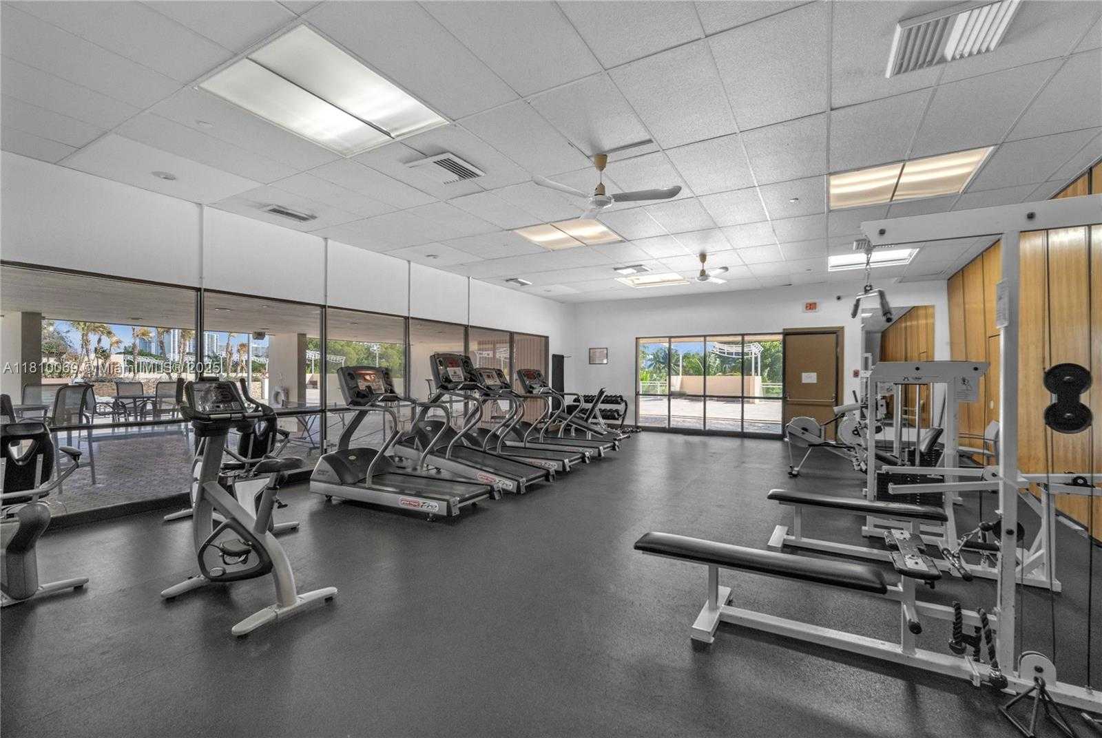 Small Image of 20351 WEST COUNTRY CLUB DR #TH17, Aventura Number 37