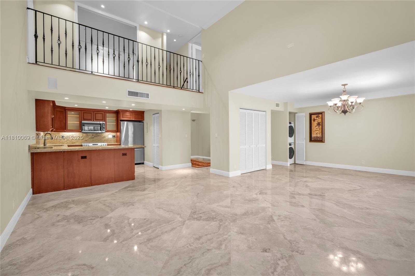 Small Image of 20351 WEST COUNTRY CLUB DR #TH17, Aventura Number 8