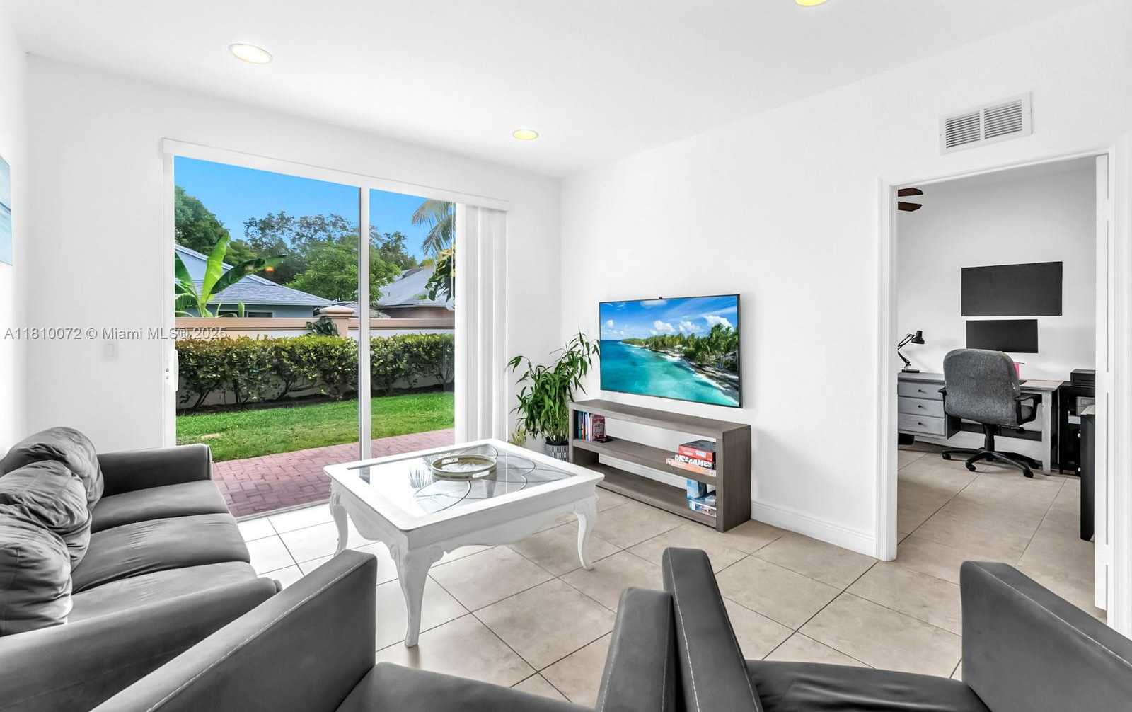 Small Image of 9741 DARLINGTON PL, Cooper City Number 14