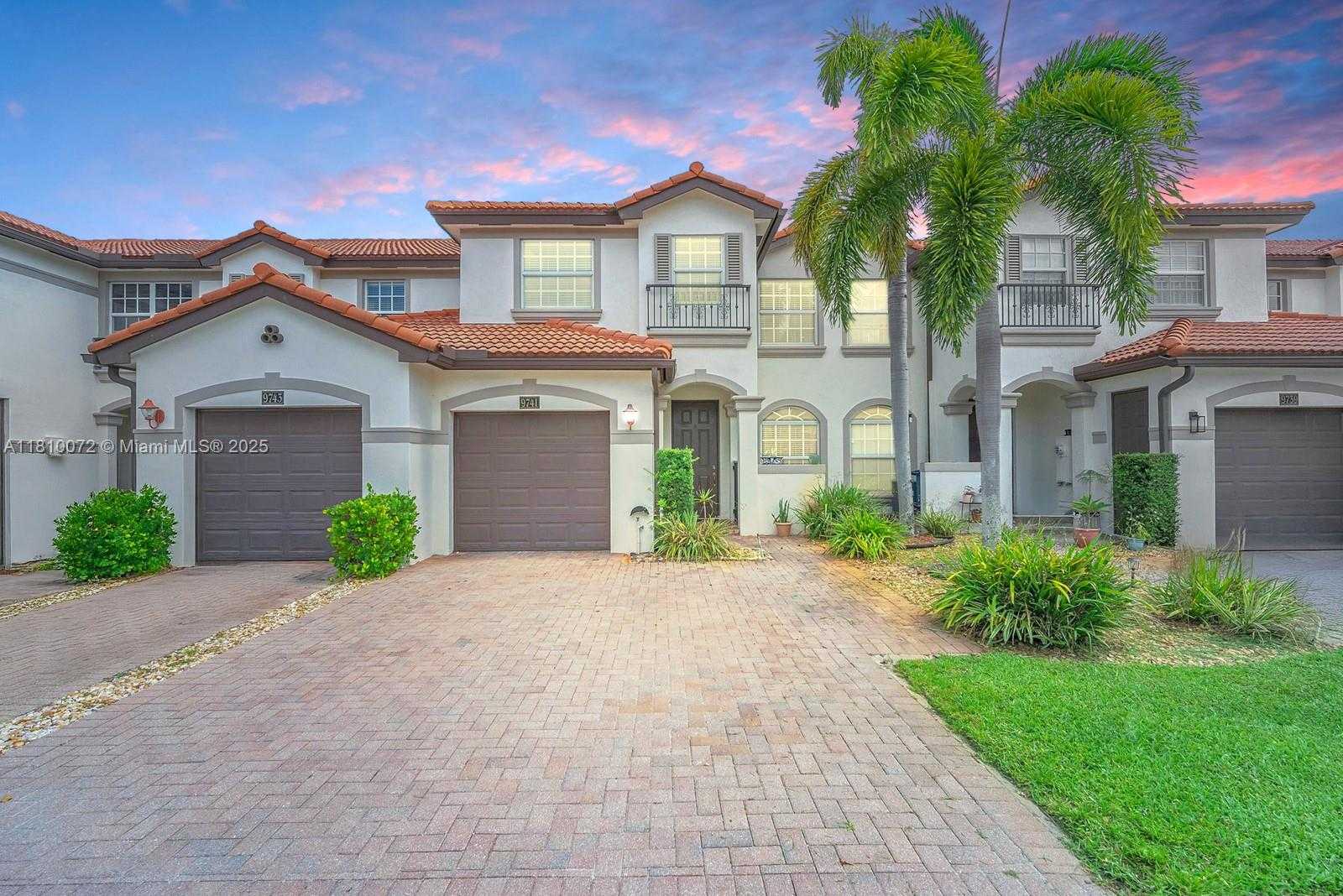 Small Image of 9741 DARLINGTON PL, Cooper City Number 2