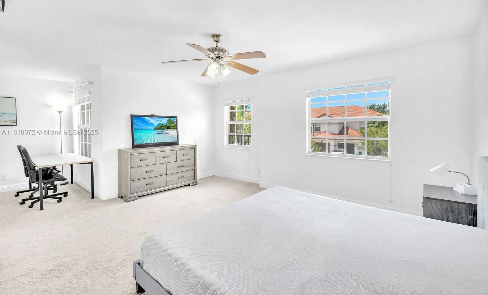 Small Image of 9741 DARLINGTON PL, Cooper City Number 21
