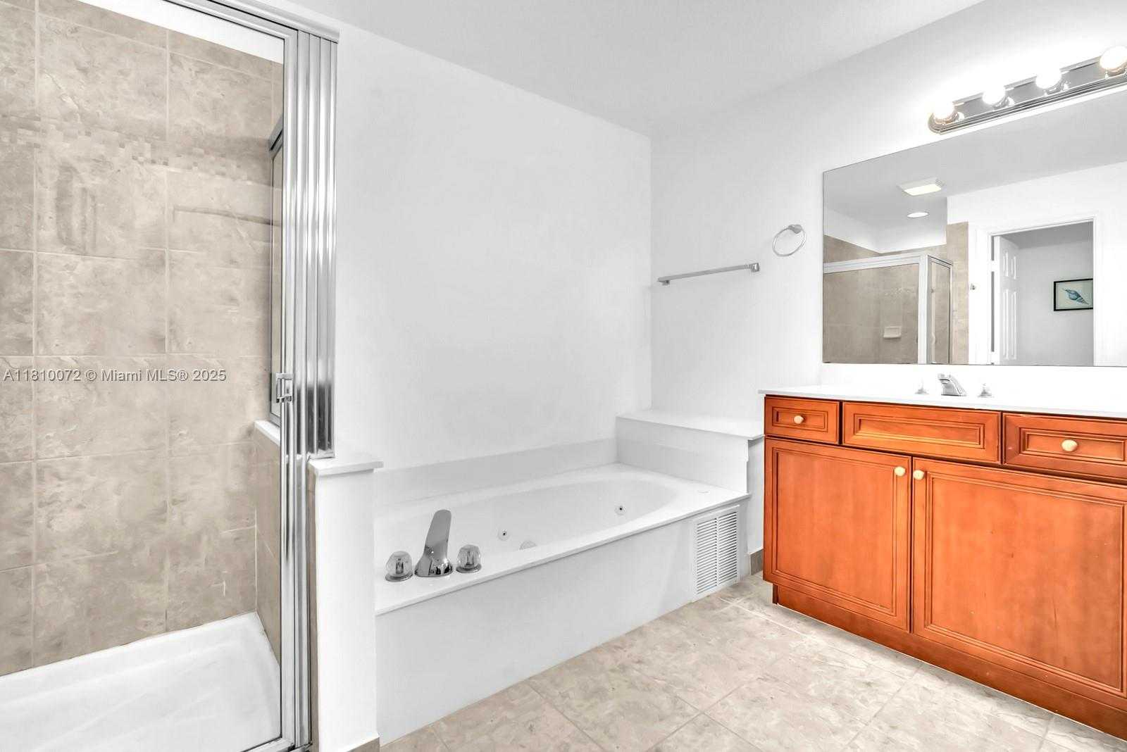 Small Image of 9741 DARLINGTON PL, Cooper City Number 23