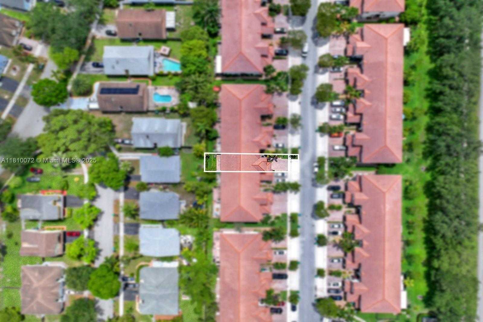 Small Image of 9741 DARLINGTON PL, Cooper City Number 34