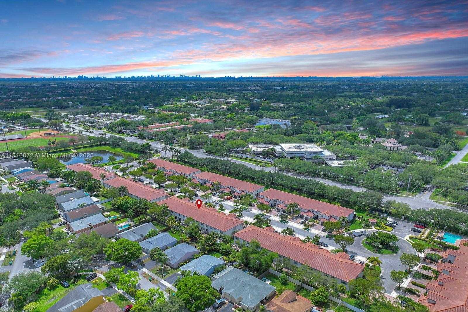 Small Image of 9741 DARLINGTON PL, Cooper City Number 38
