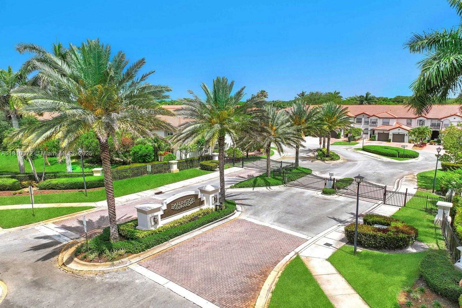 Small Image of 9741 DARLINGTON PL, Cooper City Number 42
