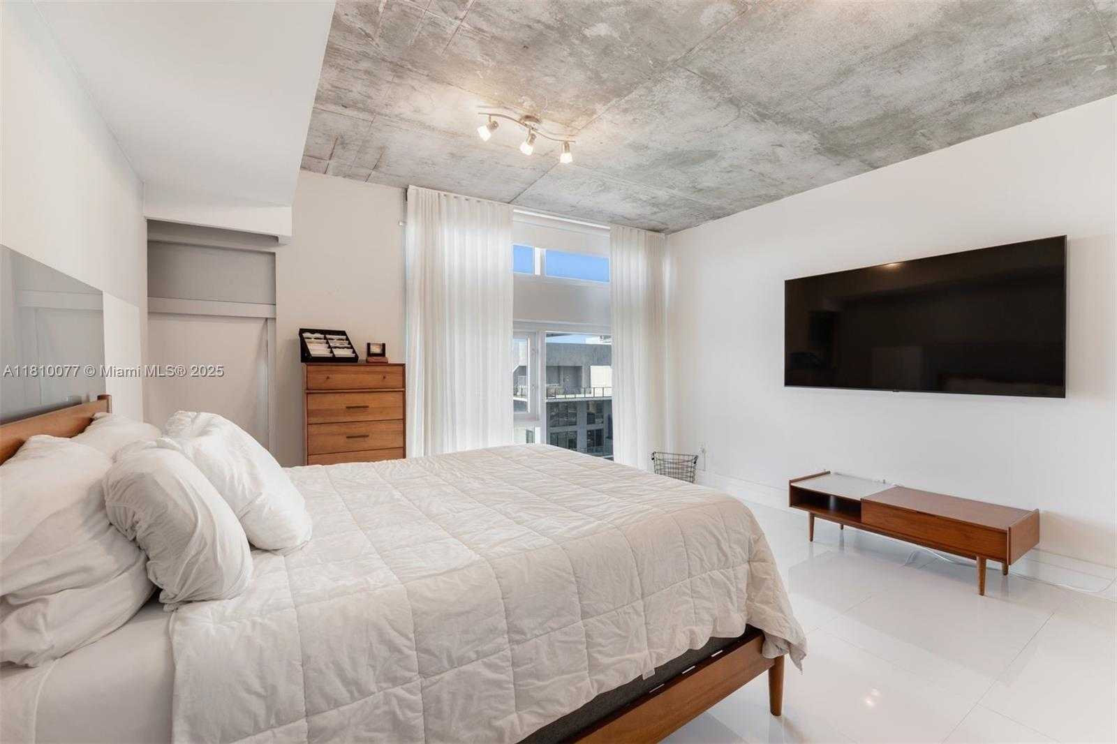 Small Image of 3301 NORTH EAST 1ST AVE #PH7, Miami Number 20