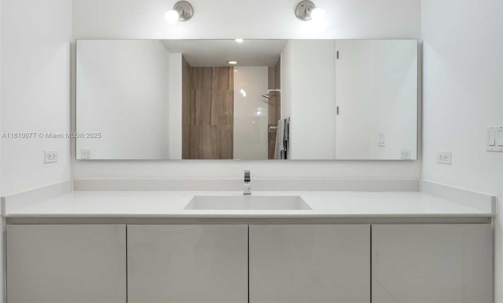Small Image of 3301 NORTH EAST 1ST AVE #PH7, Miami Number 23