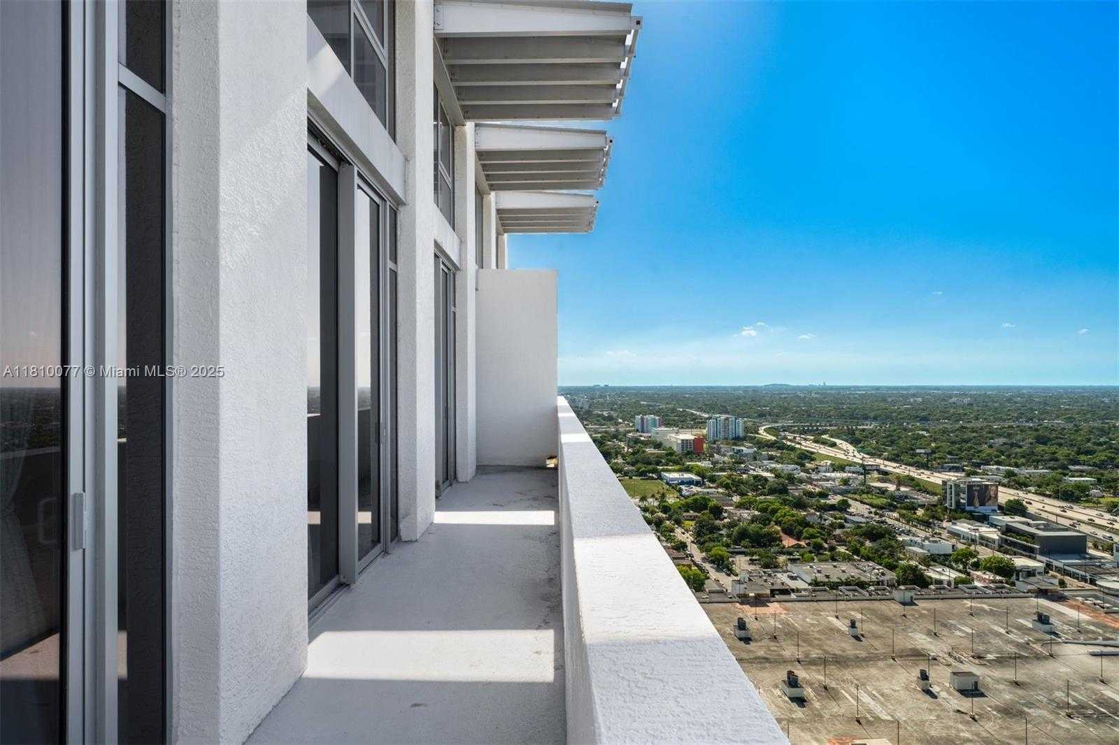 Small Image of 3301 NORTH EAST 1ST AVE #PH7, Miami Number 31