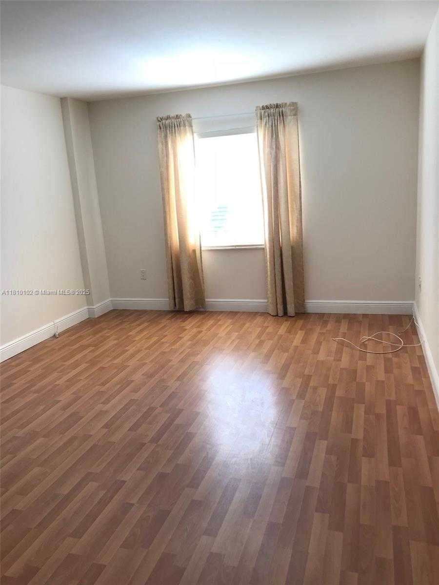 Small Image of 200 178TH DR #505, Sunny Isles Beach Number 5