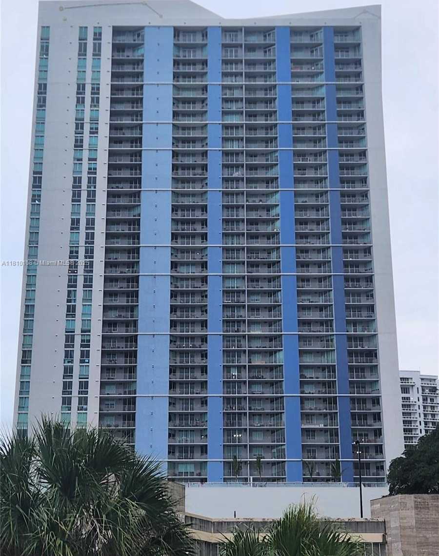Small Image of 325 SOUTH BISCAYNE BLVD #1822, Miami Number 2