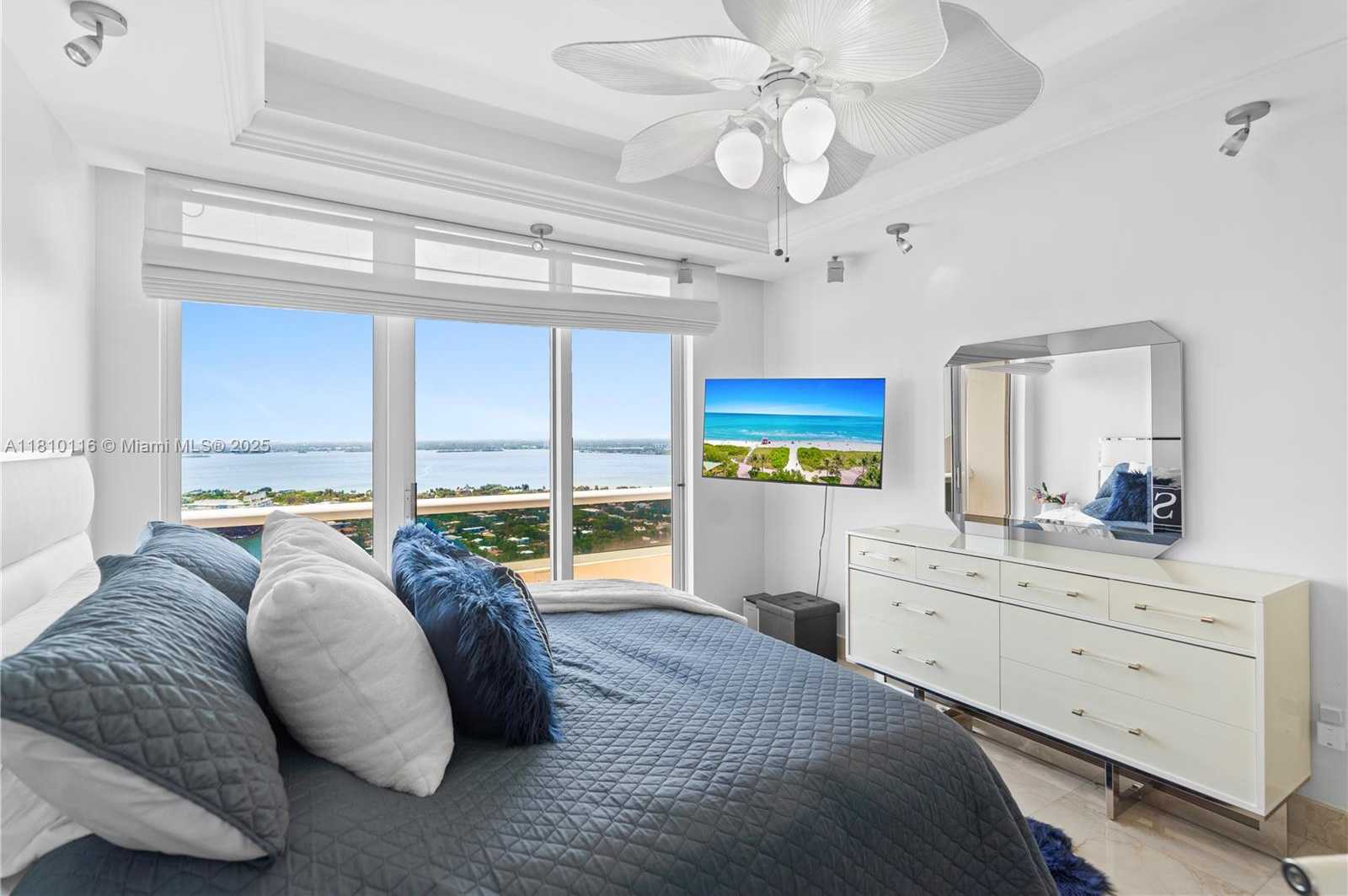 Small Image of 4775 COLLINS AVE #PH4107, Miami Beach Number 28