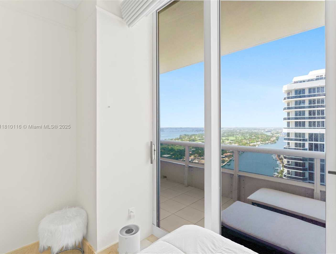 Small Image of 4775 COLLINS AVE #PH4107, Miami Beach Number 36