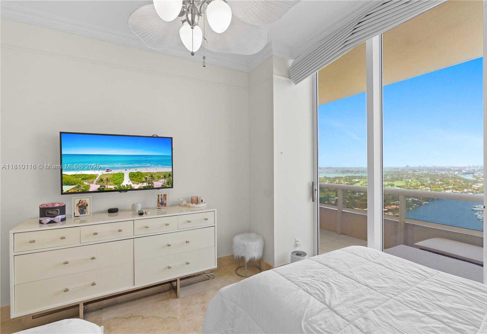 Small Image of 4775 COLLINS AVE #PH4107, Miami Beach Number 37