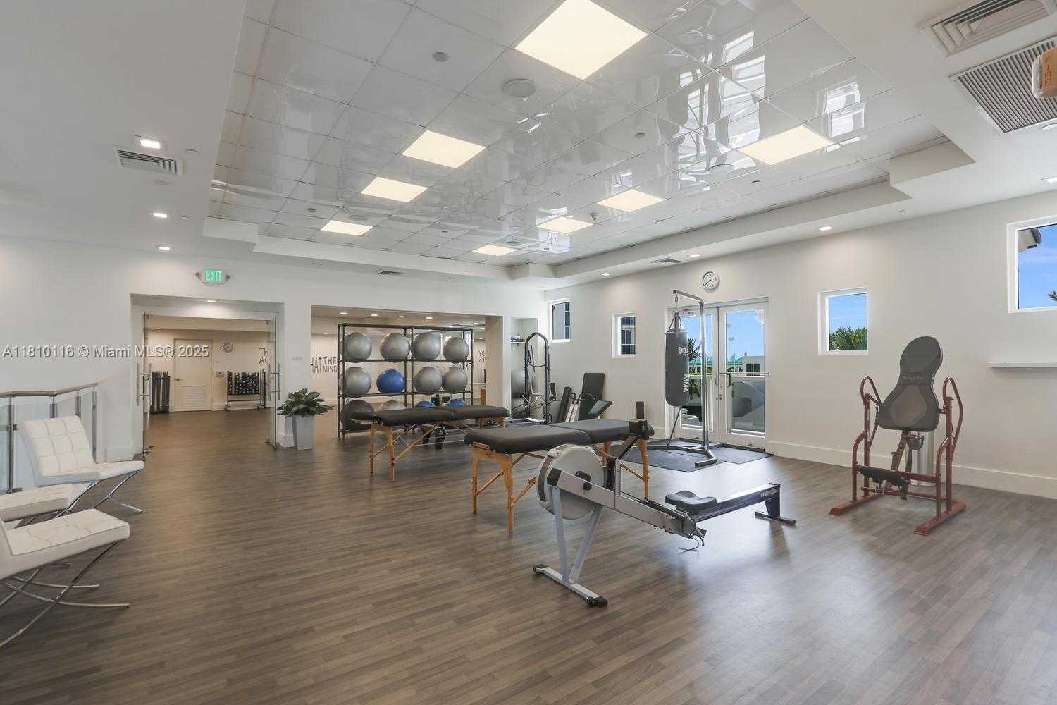 Small Image of 4775 COLLINS AVE #PH4107, Miami Beach Number 54