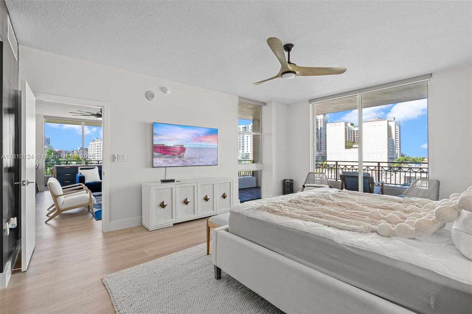 Small Image of 550 OKEECHOBEE BLVD #502, West Palm Beach Number 16