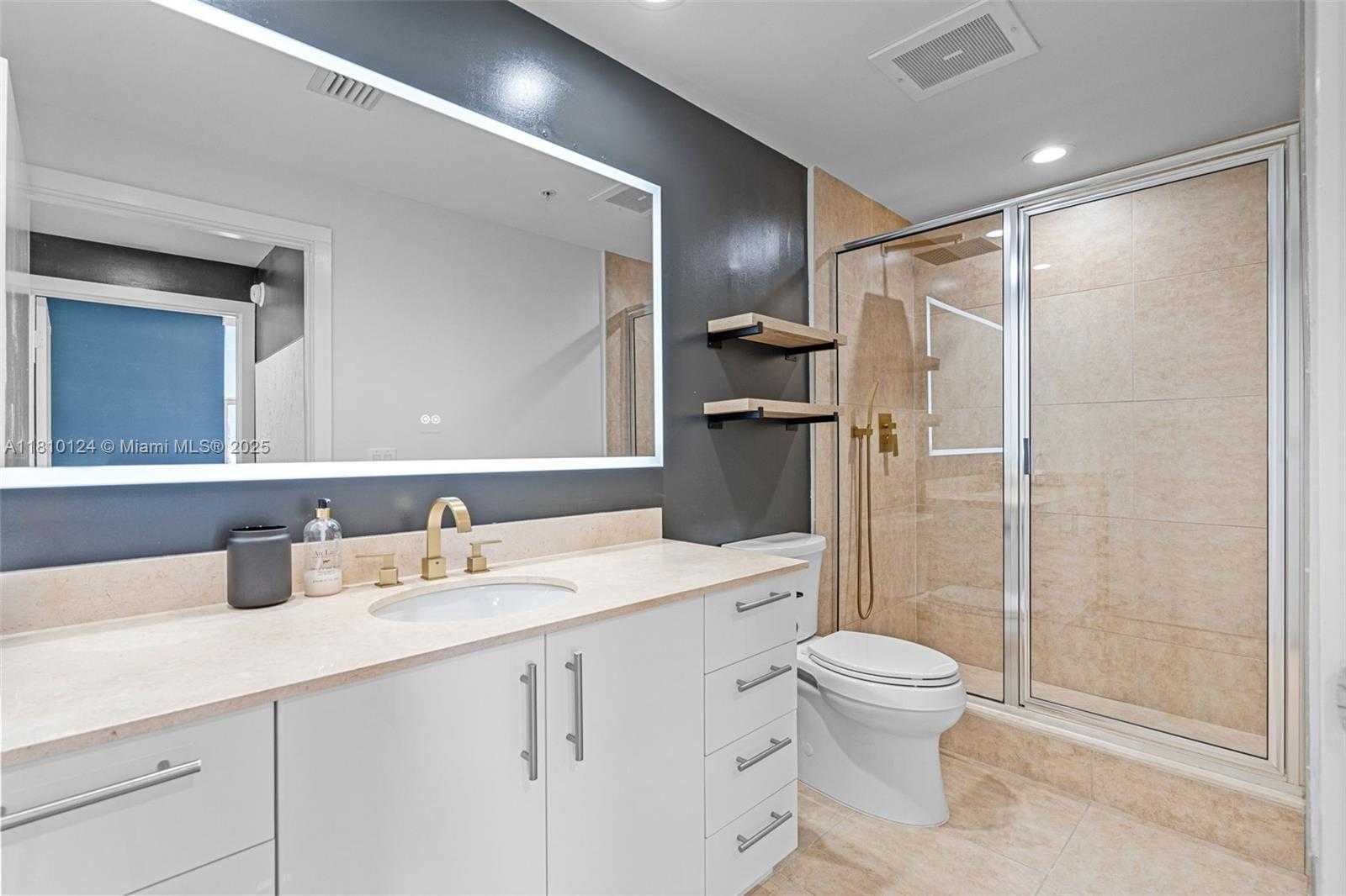 Small Image of 550 OKEECHOBEE BLVD #502, West Palm Beach Number 5