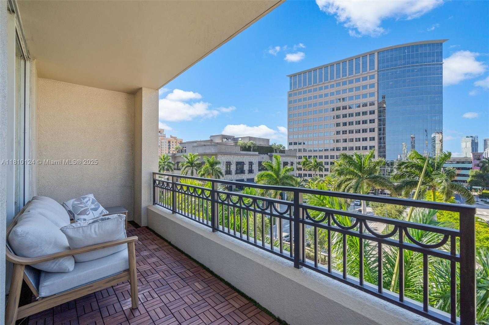 Small Image of 550 OKEECHOBEE BLVD #502, West Palm Beach Number 9