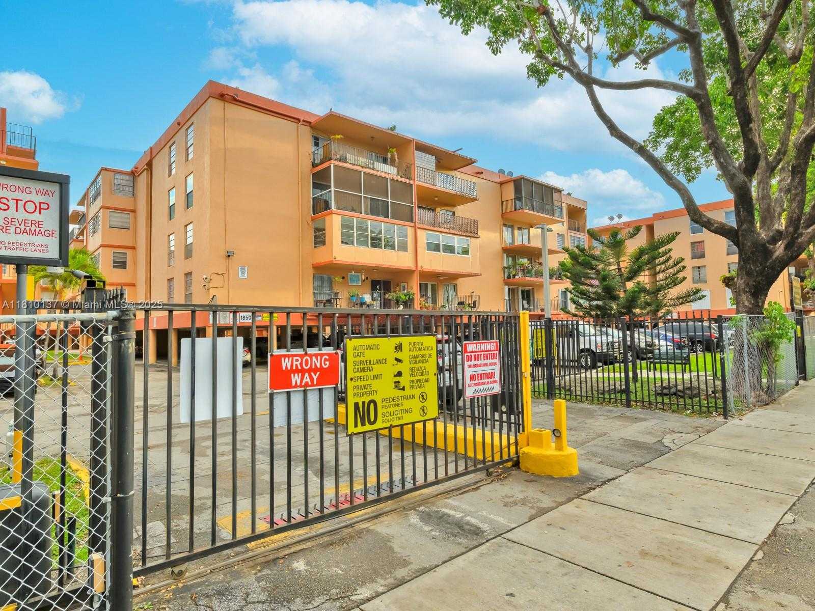 Small Image of 1890 WEST 56TH ST #1307, Hialeah Number 4