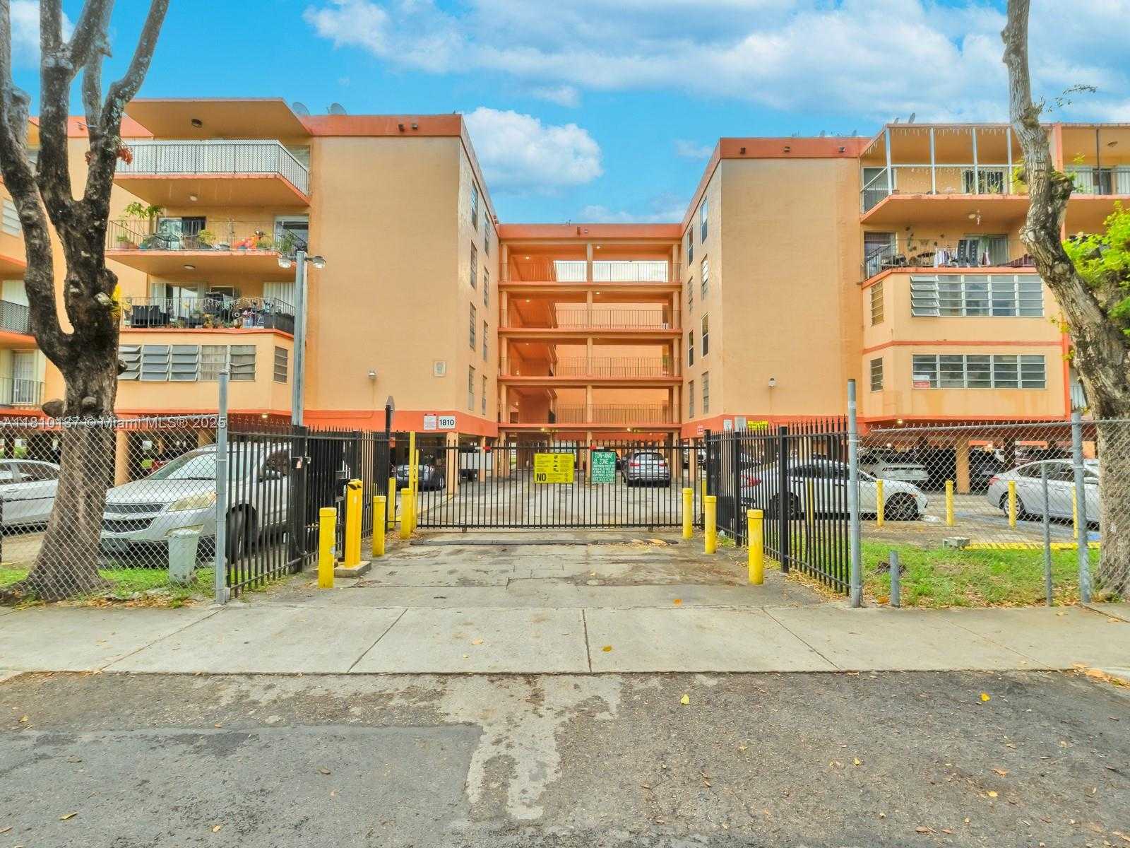 Small Image of 1890 WEST 56TH ST #1307, Hialeah Number 5