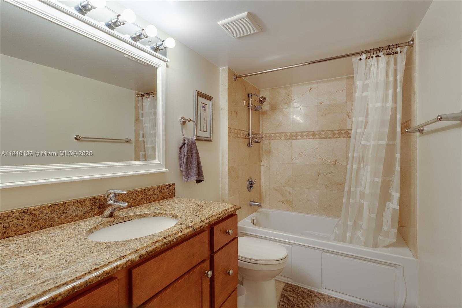 Small Image of 1623 COLLINS AVE #509, Miami Beach Number 12