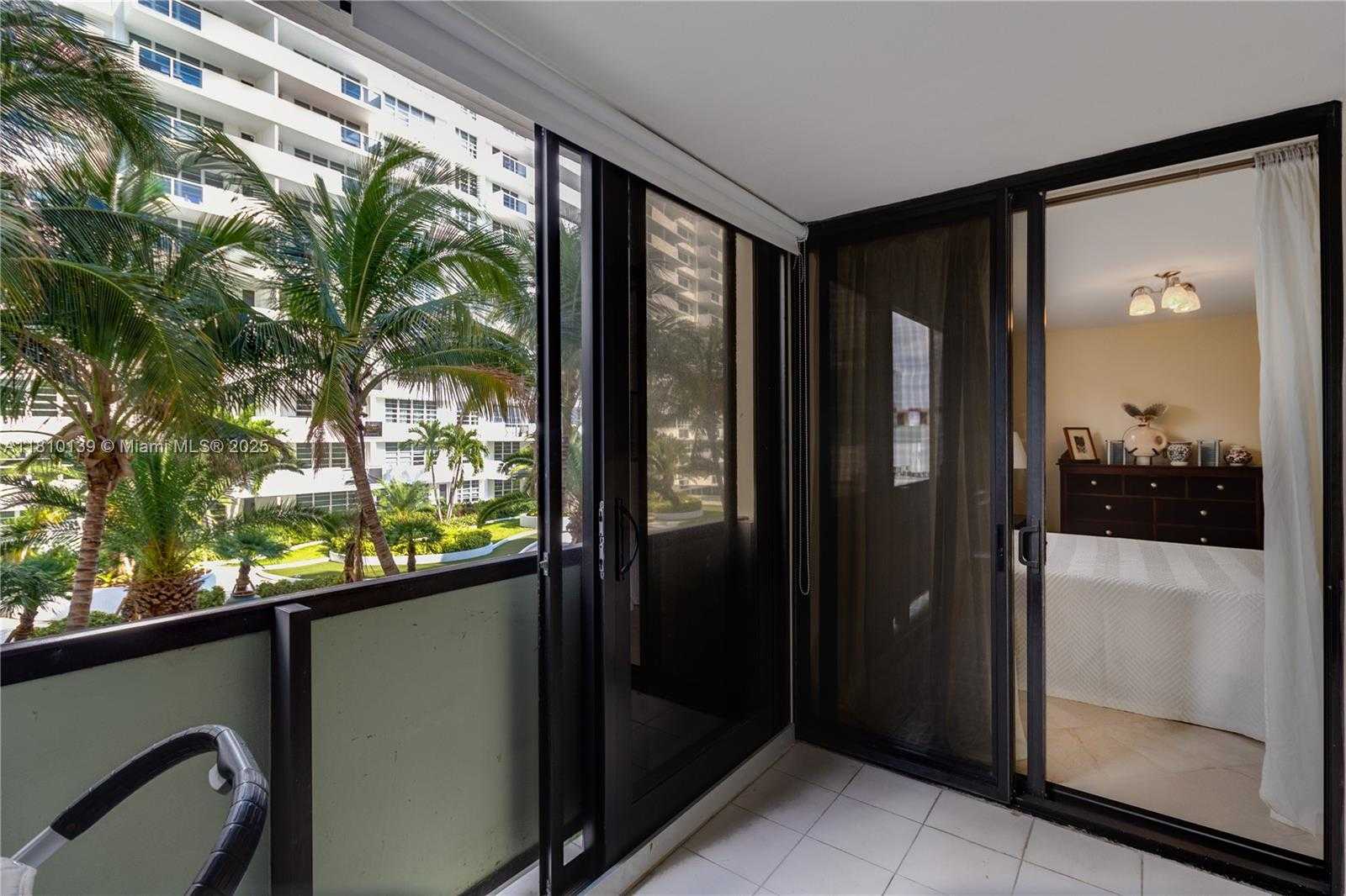 Small Image of 1623 COLLINS AVE #509, Miami Beach Number 23