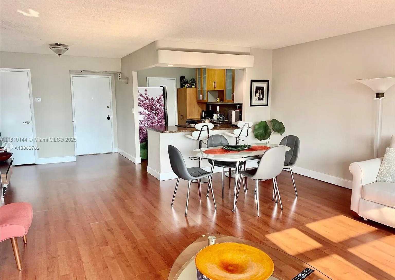Small Image of 10101 EAST BAY HARBOR DR #401, Bay Harbor Islands Number 21