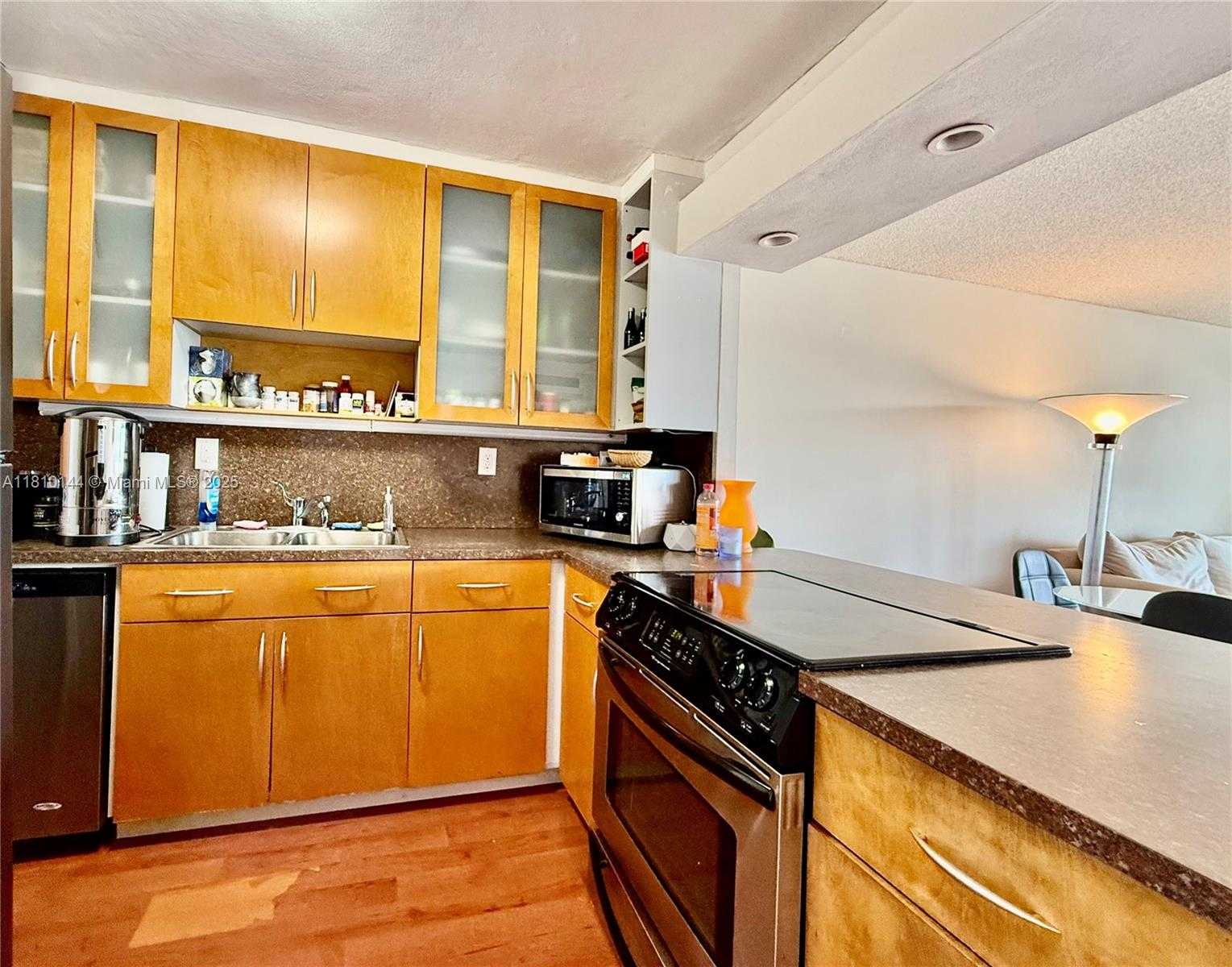 Small Image of 10101 EAST BAY HARBOR DR #401, Bay Harbor Islands Number 24