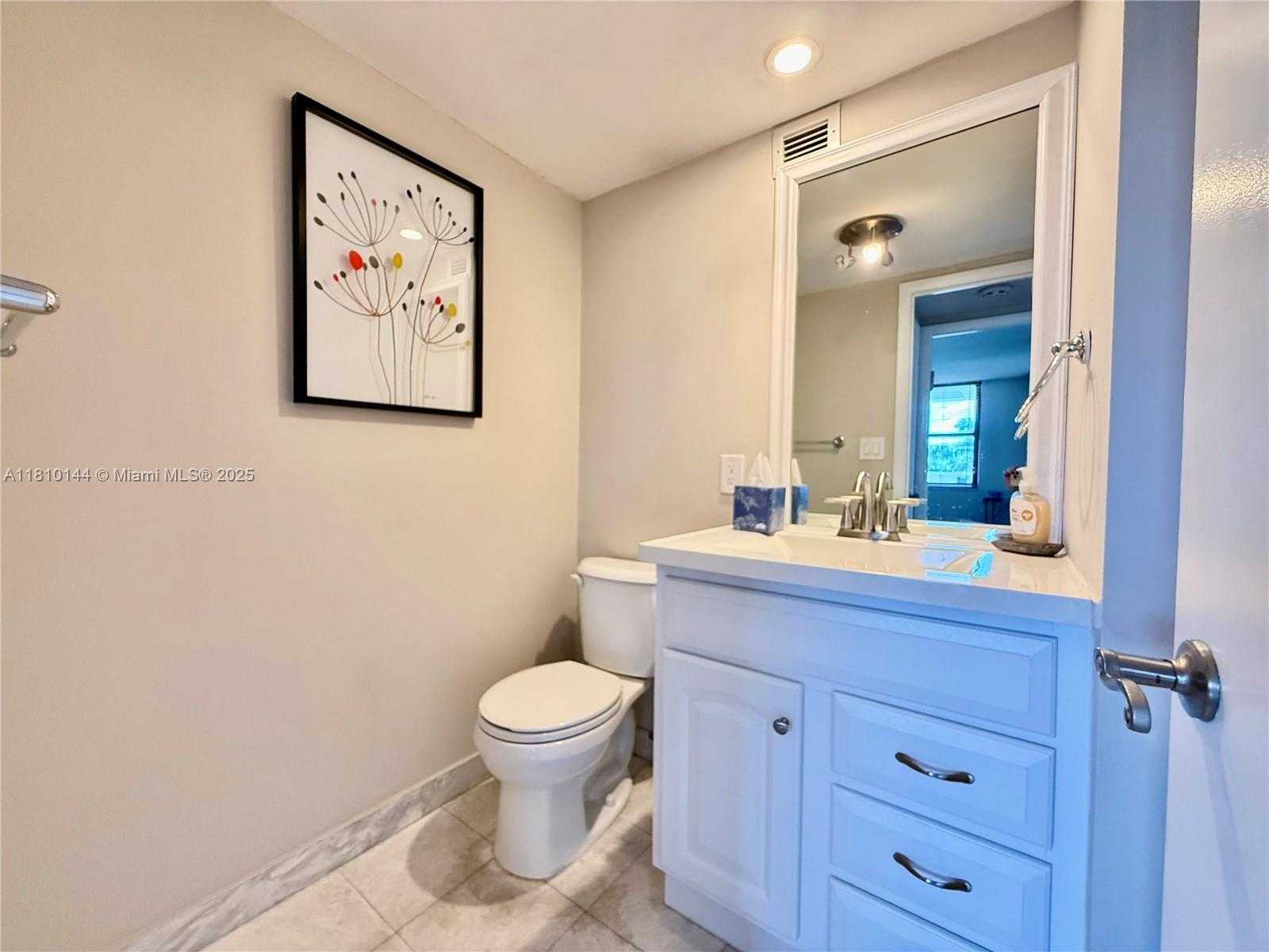 Small Image of 10101 EAST BAY HARBOR DR #401, Bay Harbor Islands Number 28