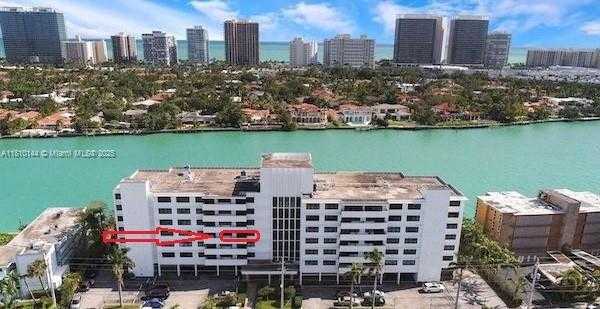 Small Image of 10101 EAST BAY HARBOR DR #401, Bay Harbor Islands Number 3