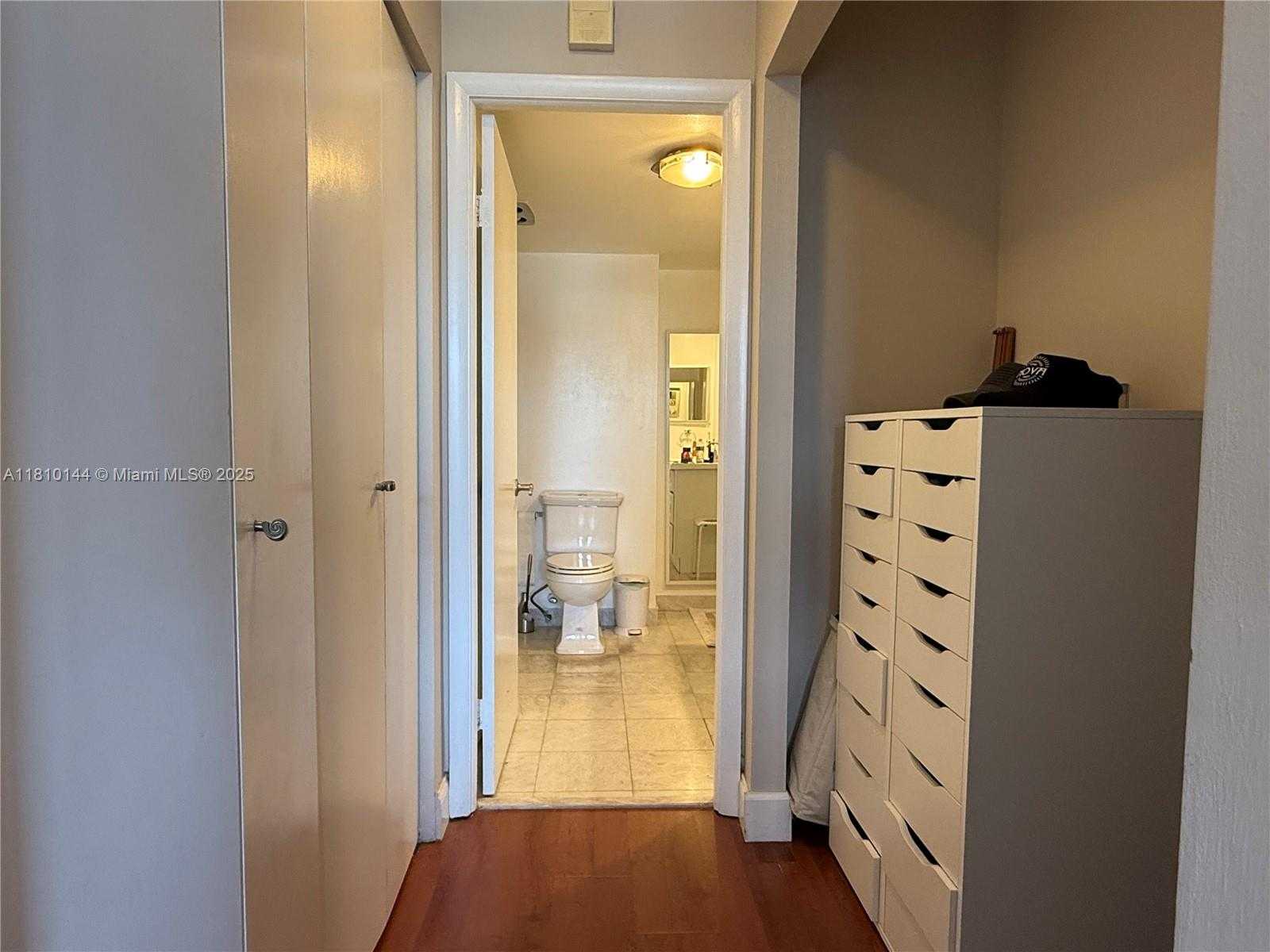 Small Image of 10101 EAST BAY HARBOR DR #401, Bay Harbor Islands Number 34