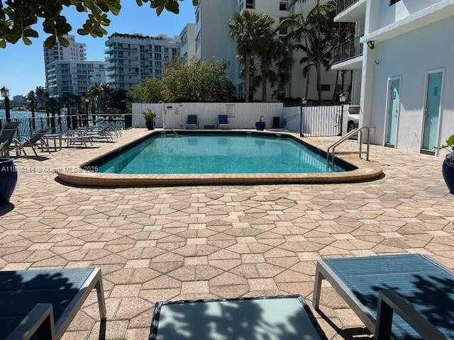 Small Image of 10101 EAST BAY HARBOR DR #401, Bay Harbor Islands Number 7