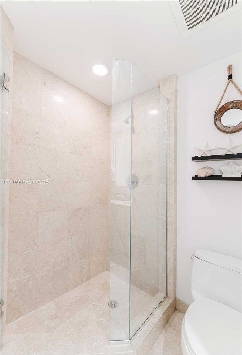 Small Image of 1331 BRICKELL BAY DR #2805, Miami Number 19