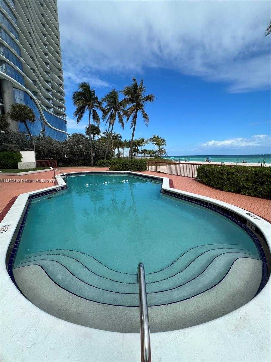 Small Image of 15645 Collins Ave, Sunny Isles Beach, FL 33160, USA Number 20