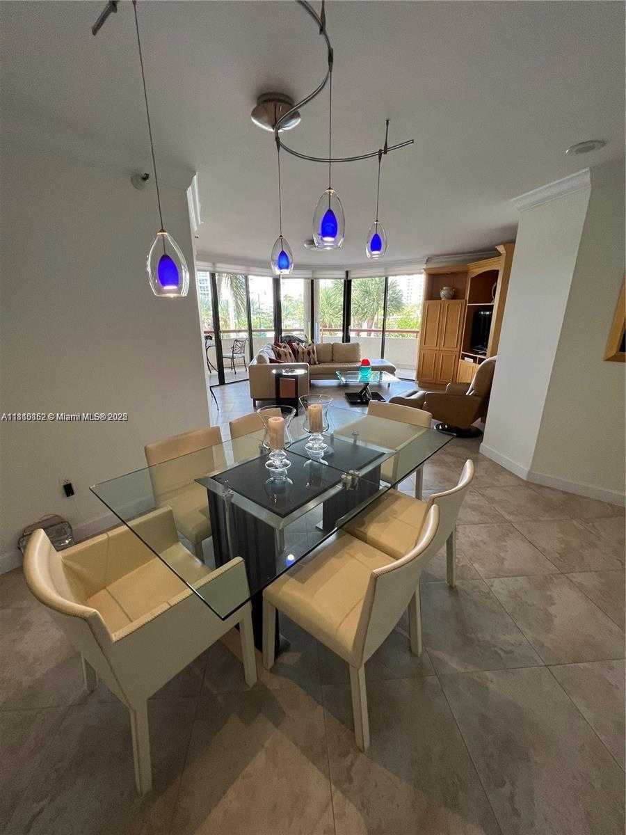 Small Image of 15645 Collins Ave, Sunny Isles Beach, FL 33160, USA Number 3