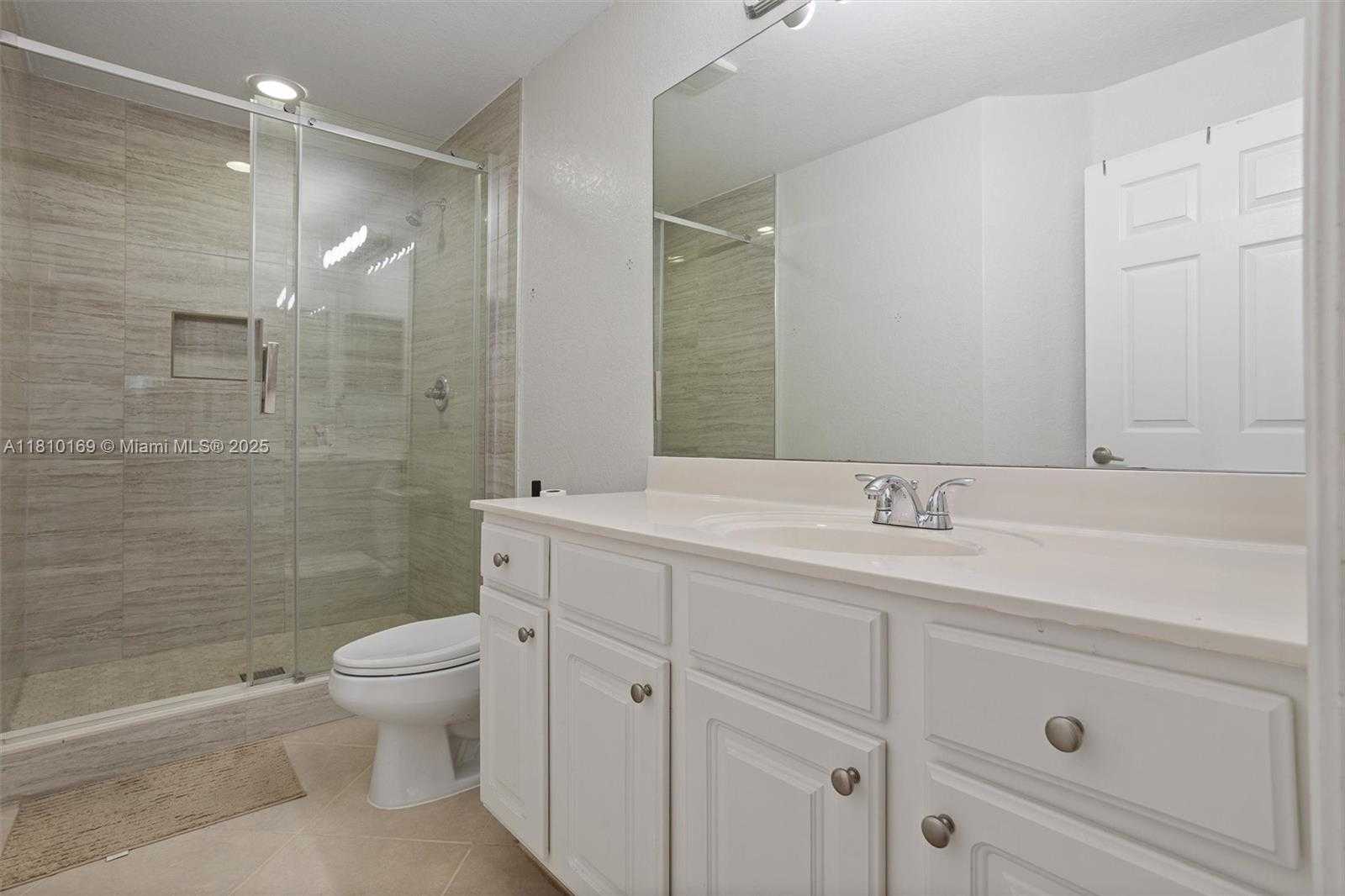 Small Image of 3340 PALOMINO DR #214-2, Davie Number 10