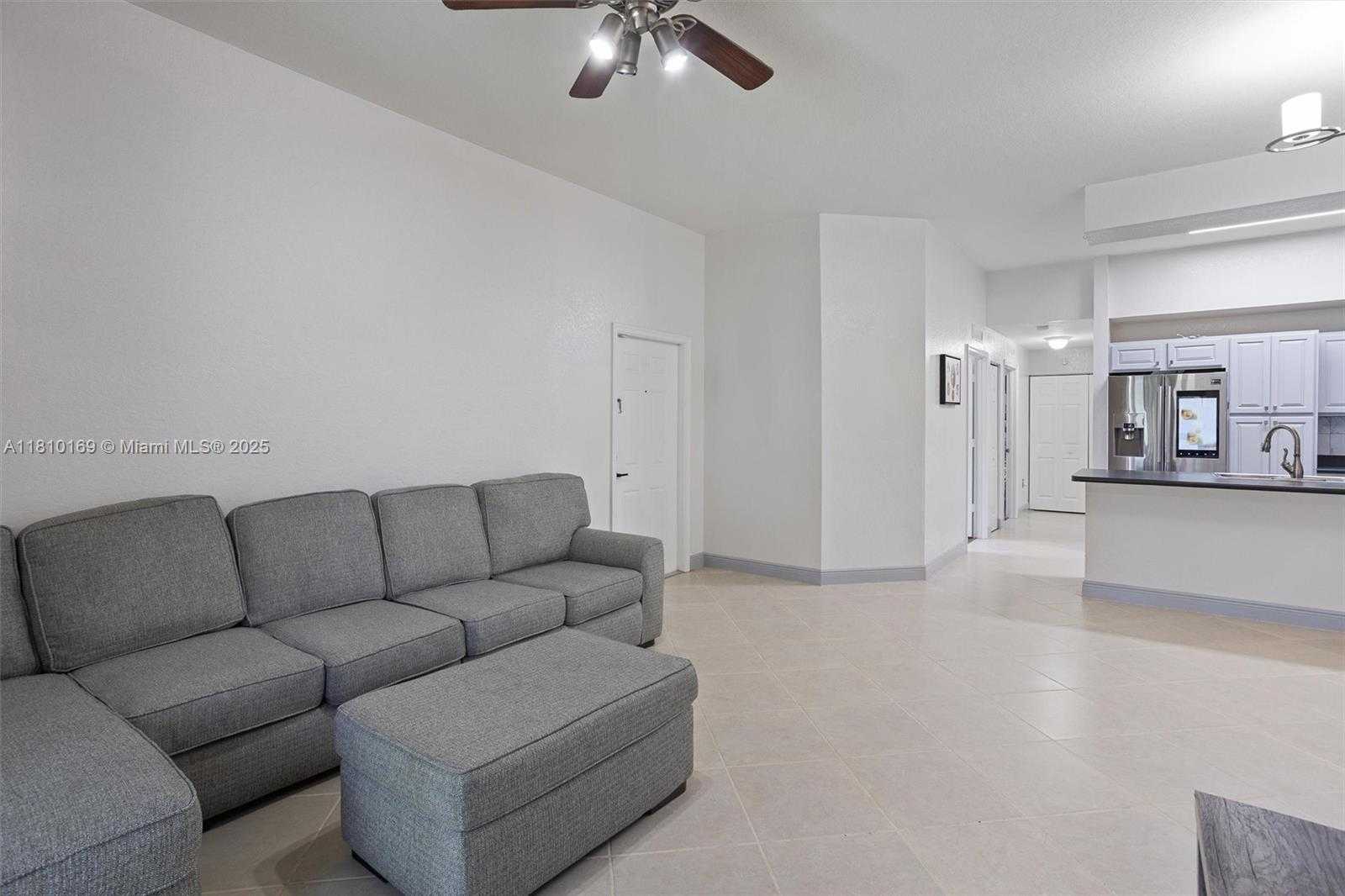 Small Image of 3340 PALOMINO DR #214-2, Davie Number 5
