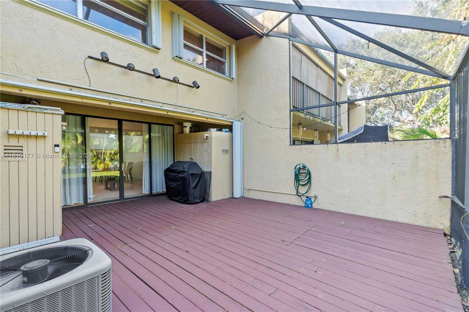 Small Image of 760 EAST COCO PLUM CIR, Plantation Number 22