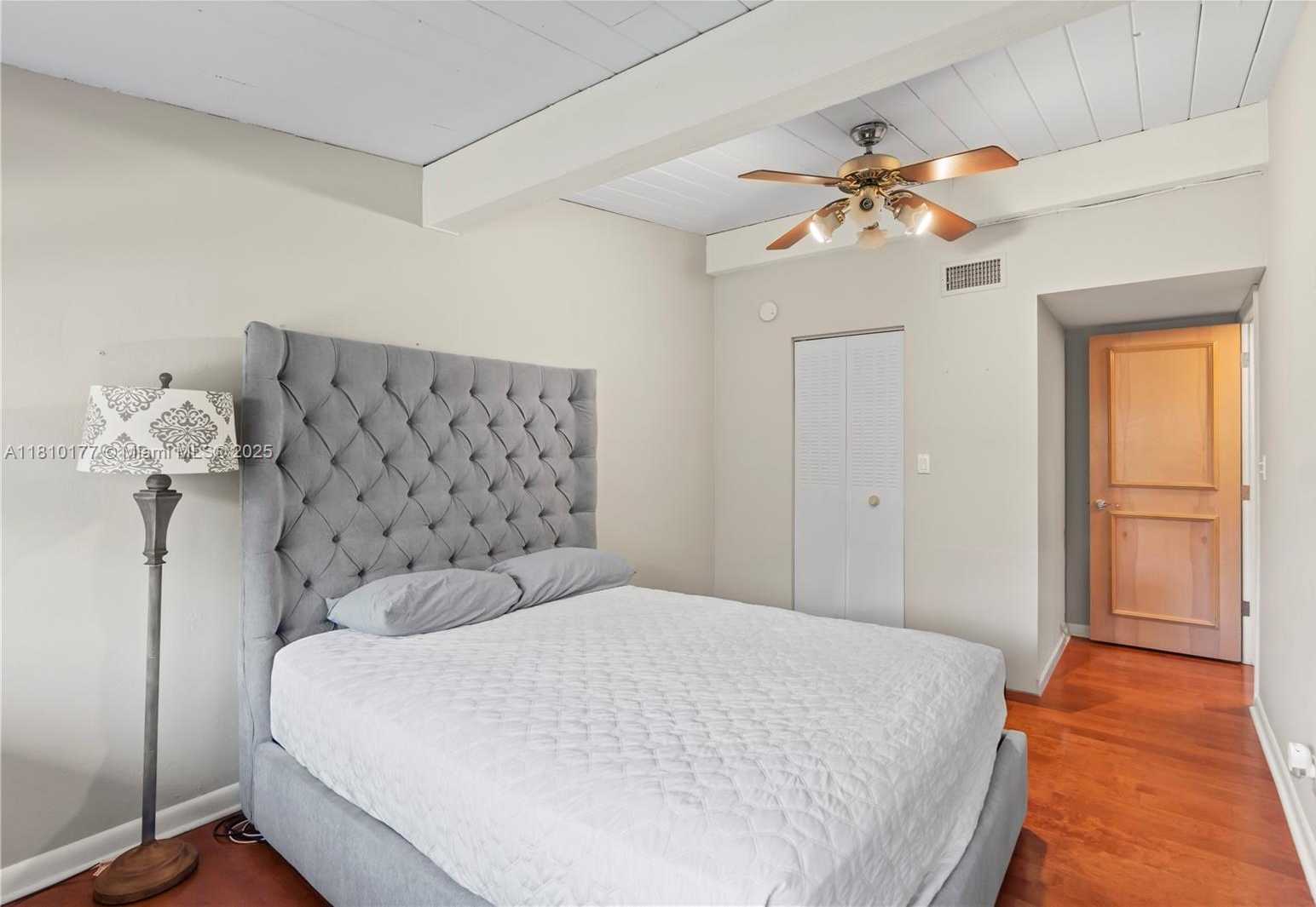 Small Image of 760 EAST COCO PLUM CIR, Plantation Number 36