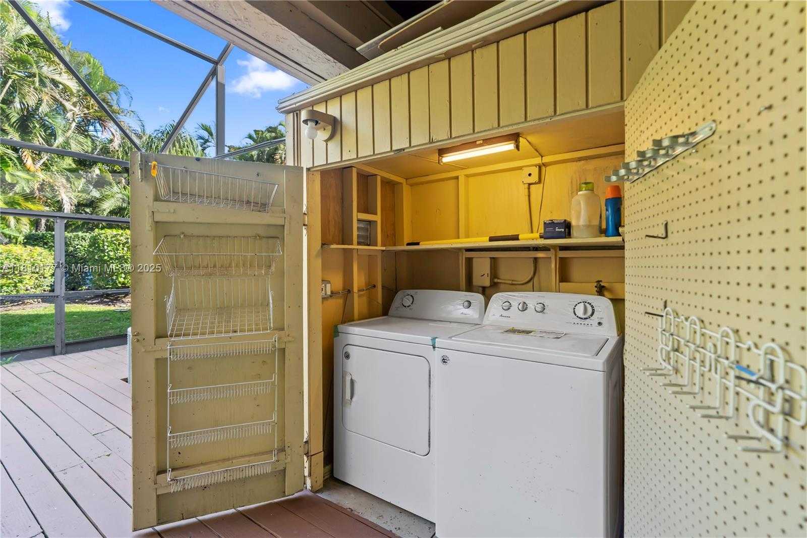 Small Image of 760 EAST COCO PLUM CIR, Plantation Number 38