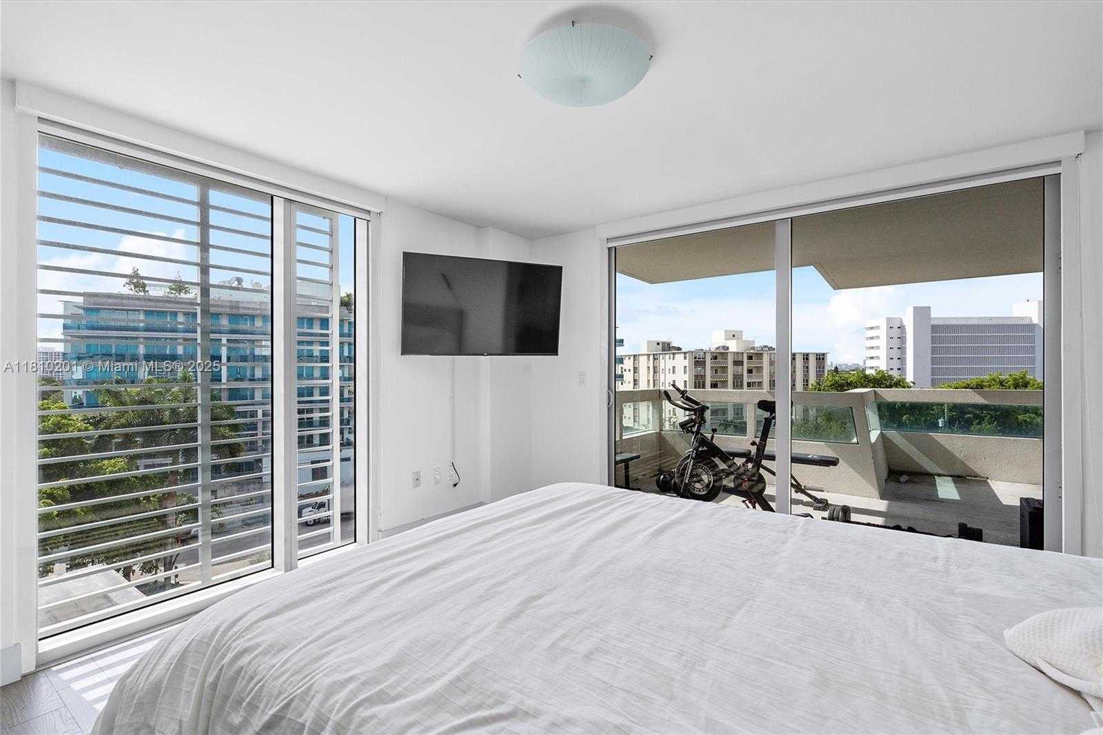 Small Image of 1025 92ND ST #707, Bay Harbor Islands Number 13