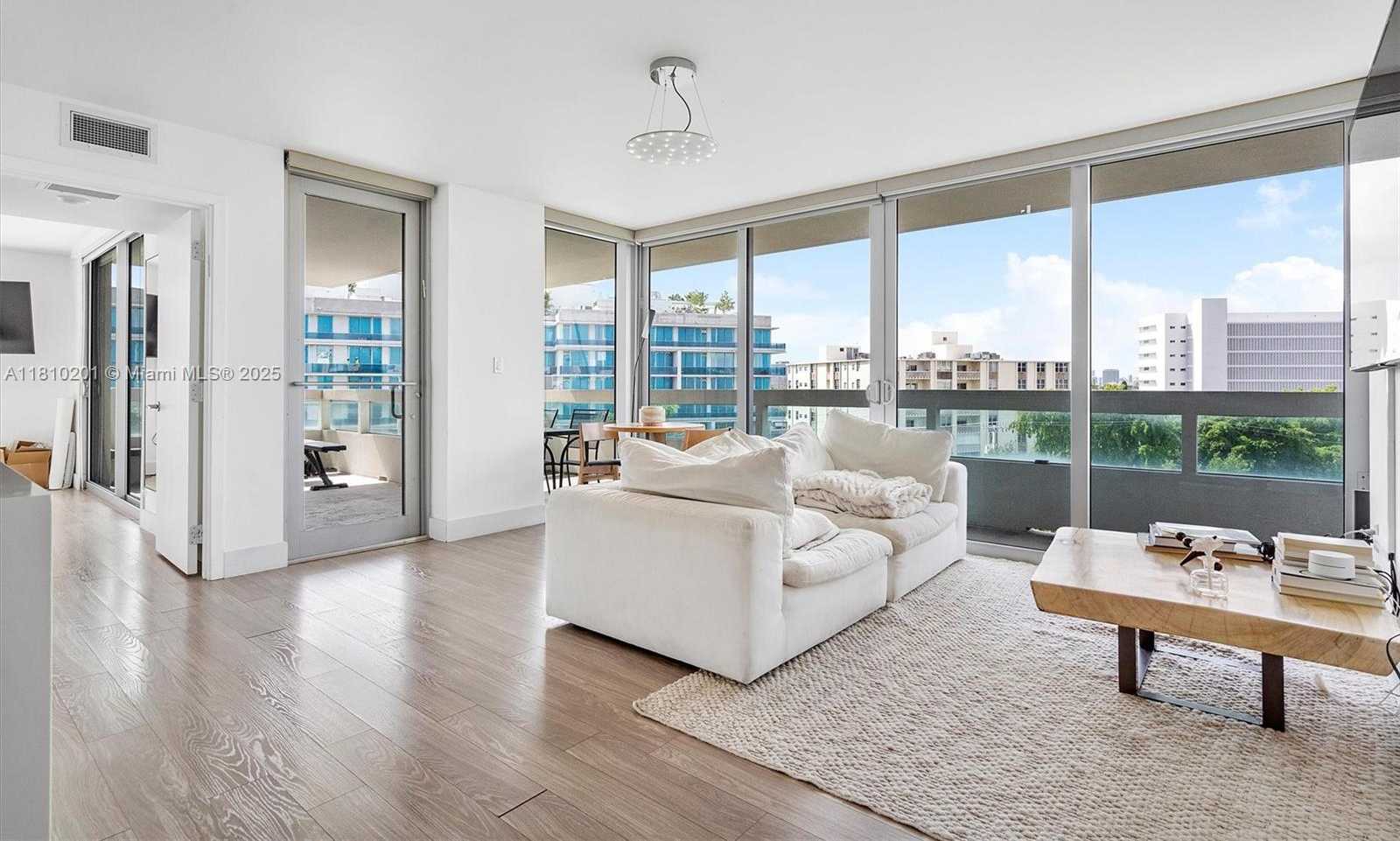 Small Image of 1025 92ND ST #707, Bay Harbor Islands Number 3